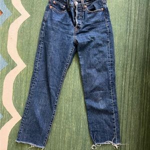 Levi’s Wedgie Straight- size 24
